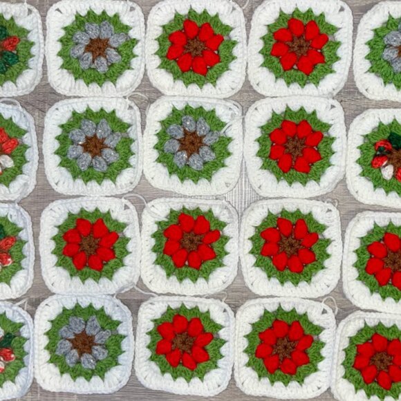 Lot of 20 5” POINSETTIA  Crochet POPCORN FLOWER GRANNY SQUARES Afghan DIY - Picture 1 of 3